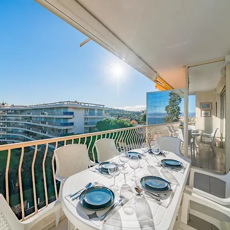 3 Pieces En Dernier Etage - Vue Et Montagnes - De Standing